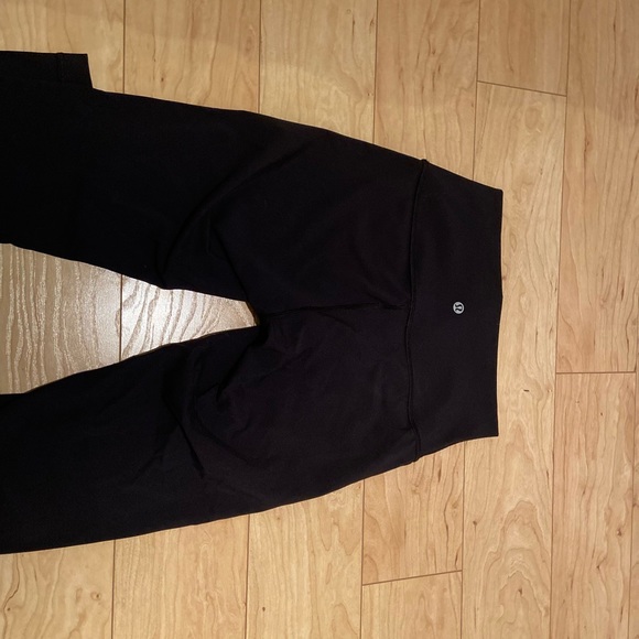 New black lululemon leggings size 4 - Picture 4 of 5